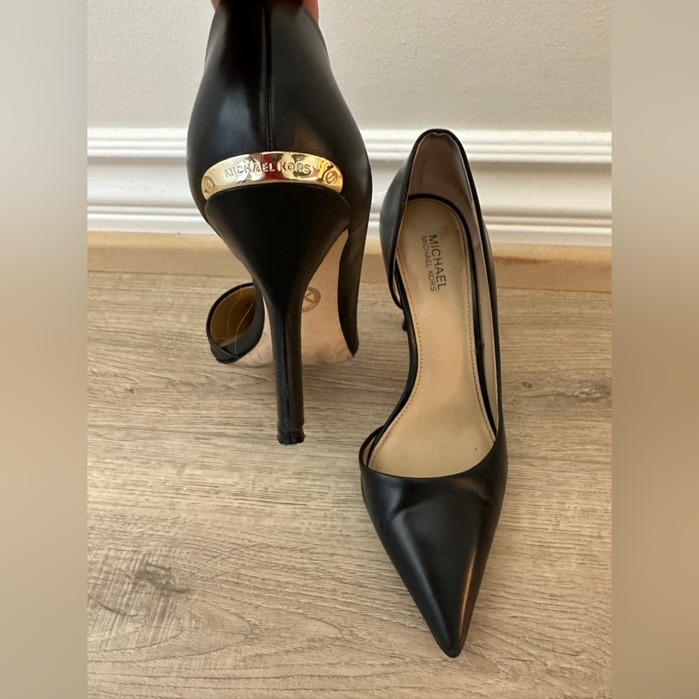 Michael Kors Pumps Heels Black Soft Leather Size 6.5 Pointed Toe Stiletto